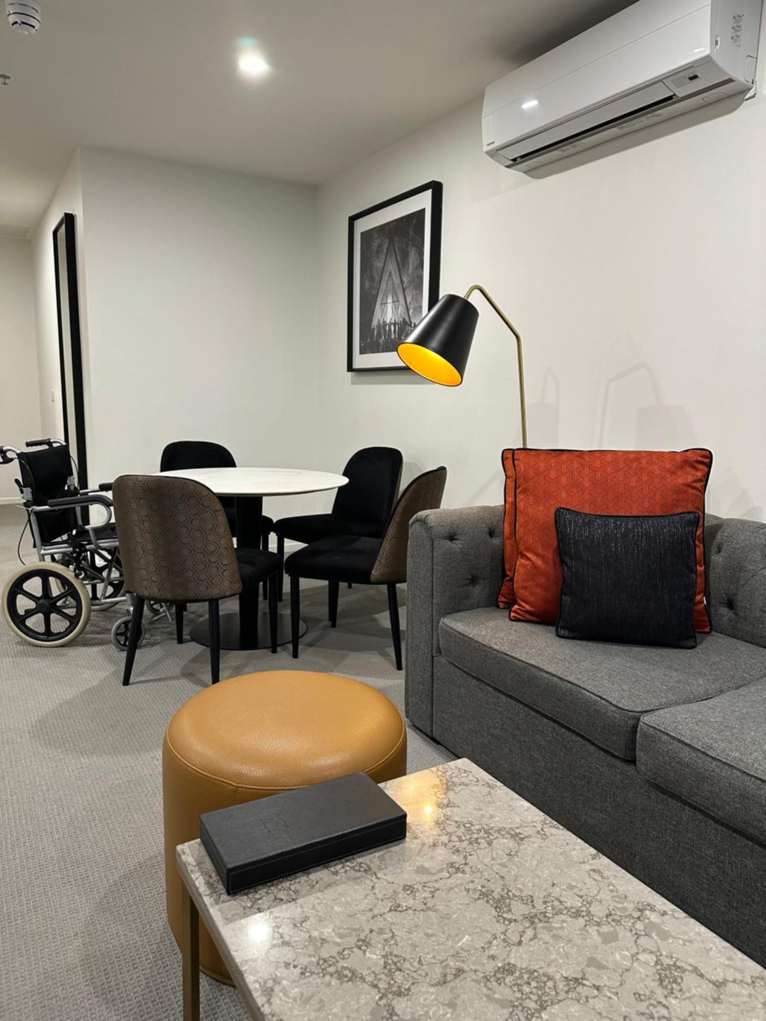 Deco Hotel Canberra Bagian luar foto
